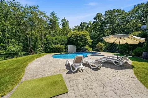 5 Sherwood Road Windham NH 03087