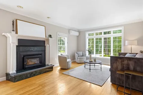 5 Sherwood Road Windham NH 03087