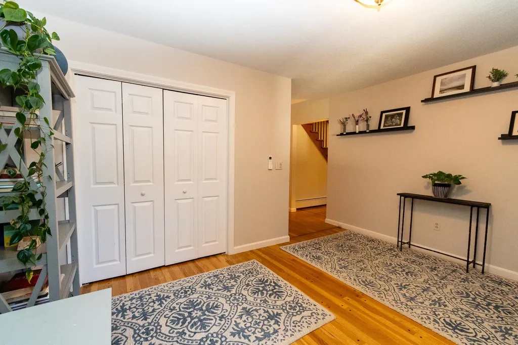376 N Bend Drive Manchester NH 03104
