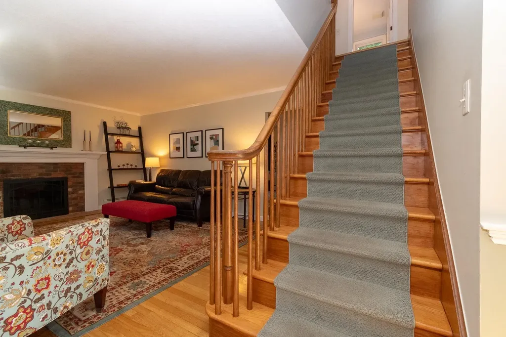 376 N Bend Drive Manchester NH 03104