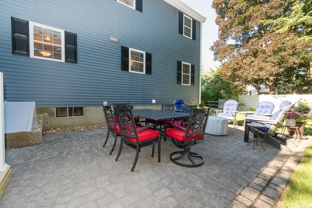 376 N Bend Drive Manchester NH 03104