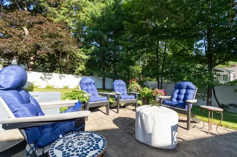 376 N Bend Drive Manchester NH 03104