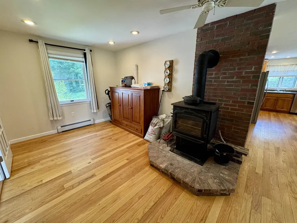 22 Fox Run Piermont NH 03779