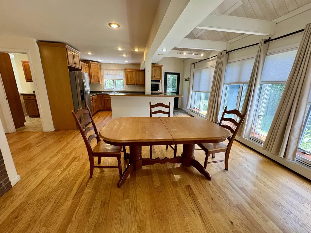 22 Fox Run Piermont NH 03779