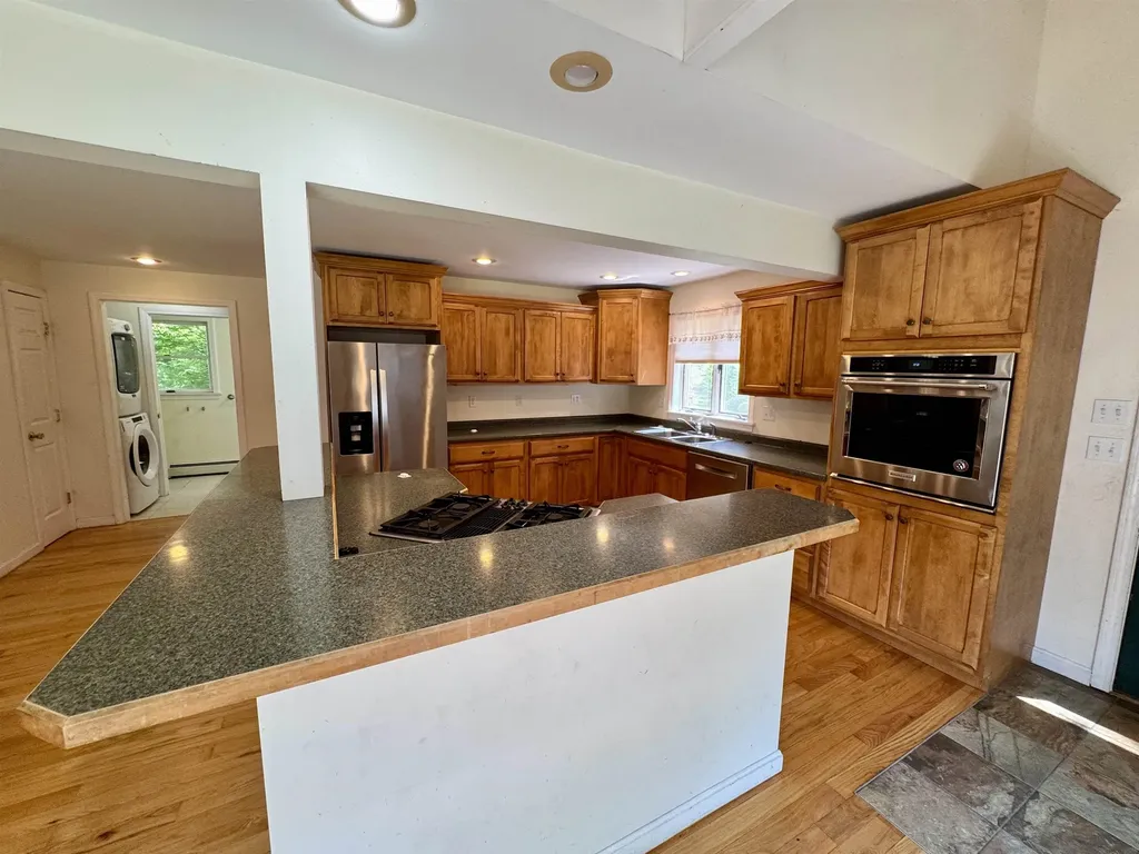 22 Fox Run Piermont NH 03779