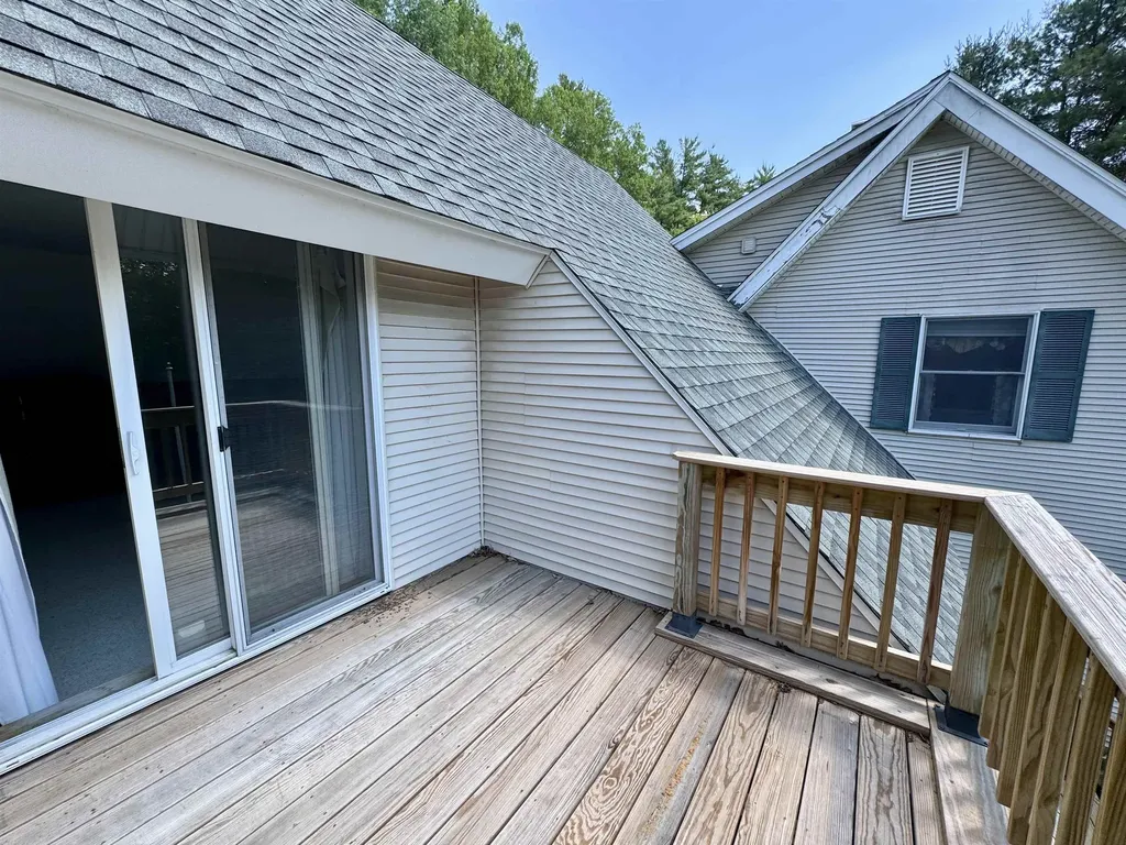 22 Fox Run Piermont NH 03779