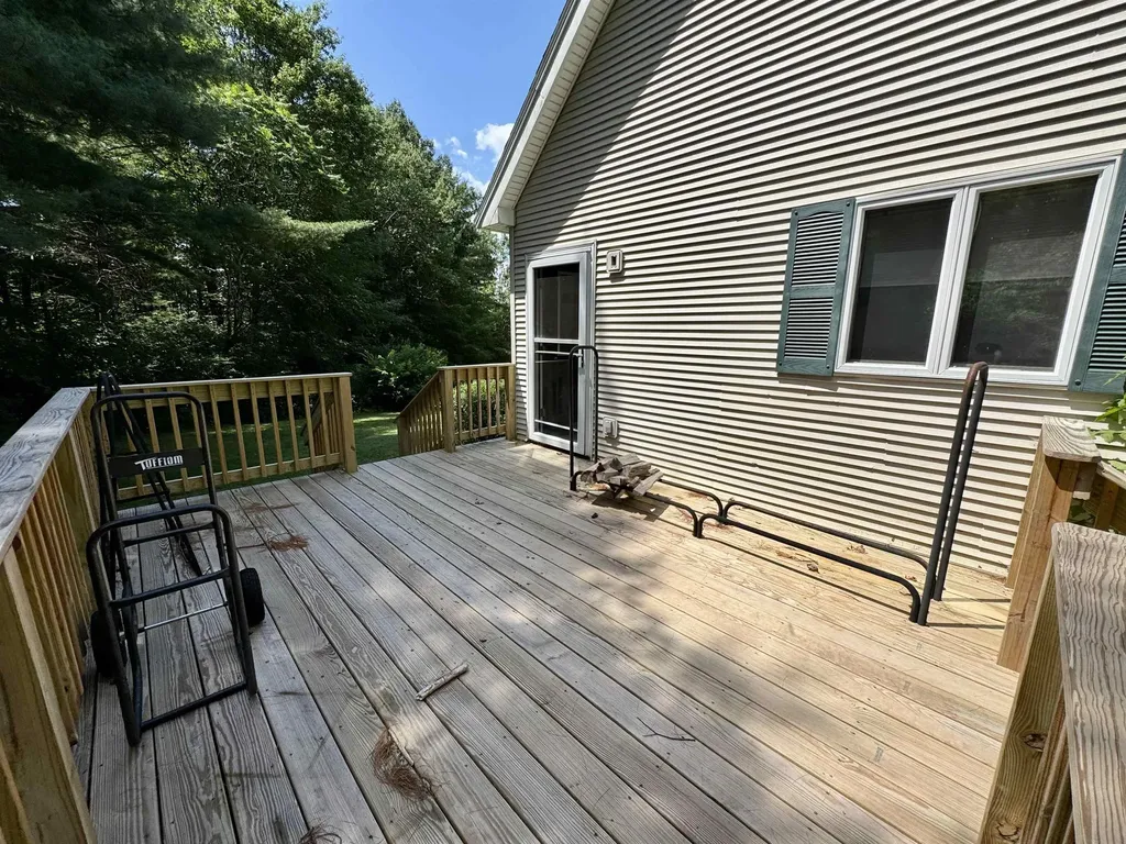 22 Fox Run Piermont NH 03779