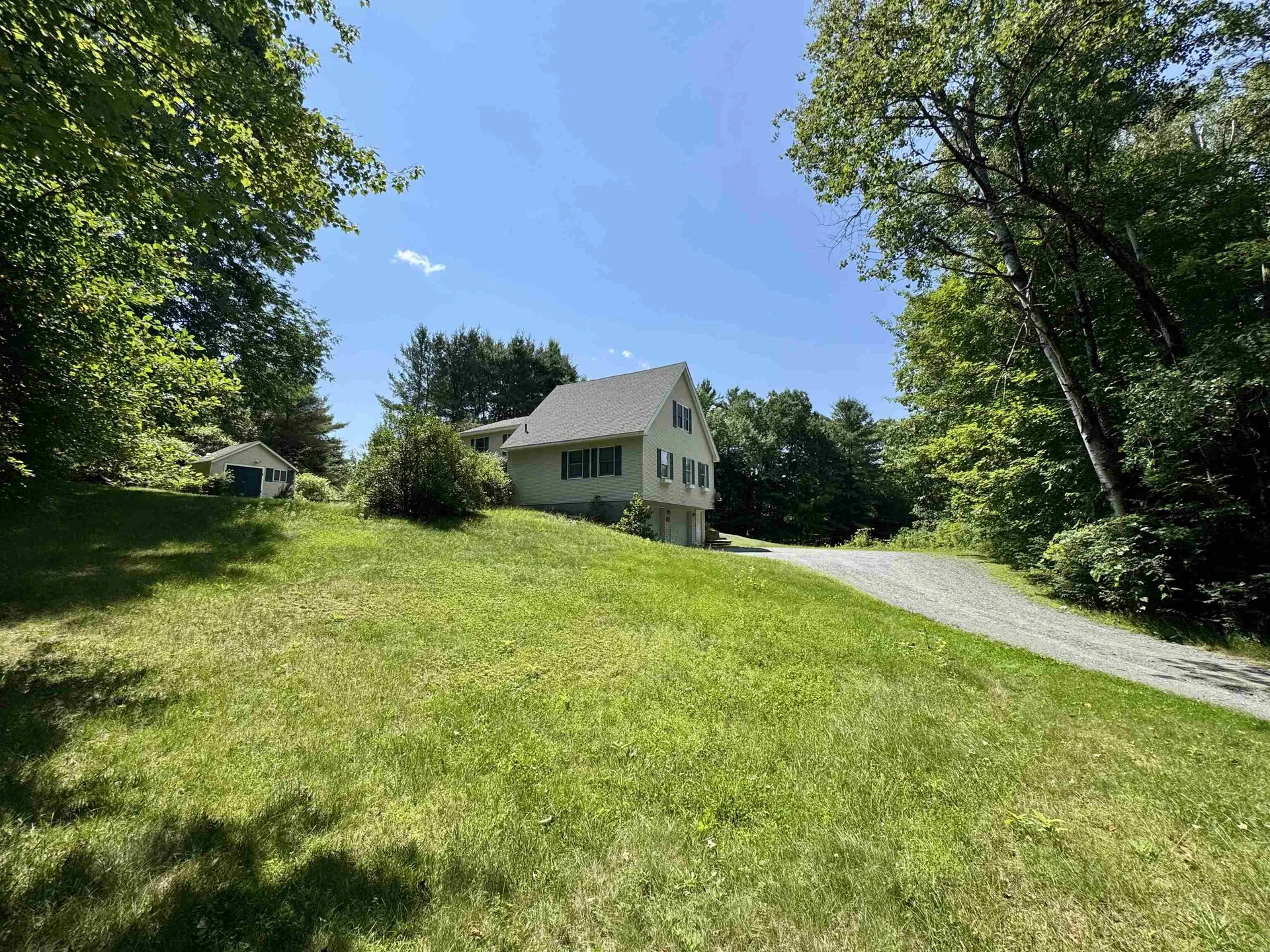22 Fox Run Piermont NH 03779