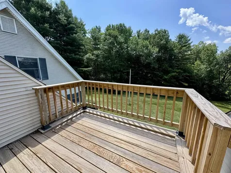 22 Fox Run Piermont NH 03779