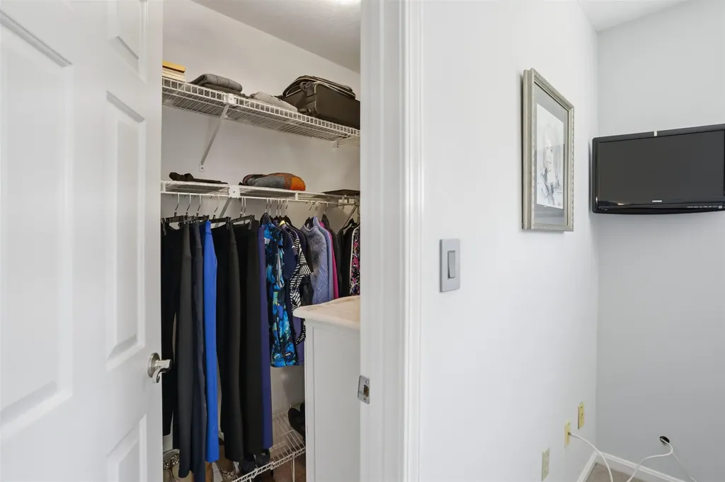 33 Larkspur Court Nashua NH 03062