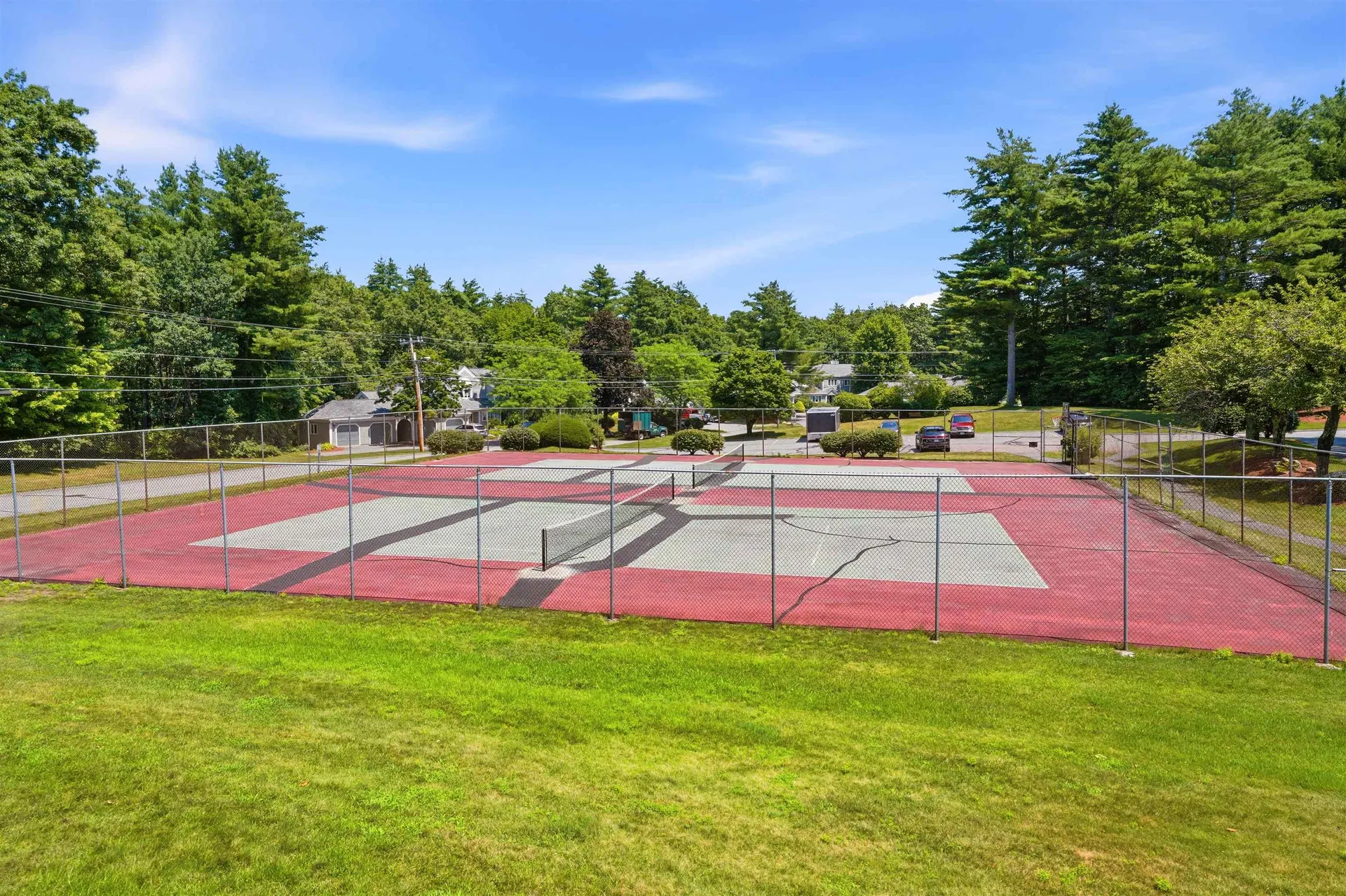 33 Larkspur Court Nashua NH 03062