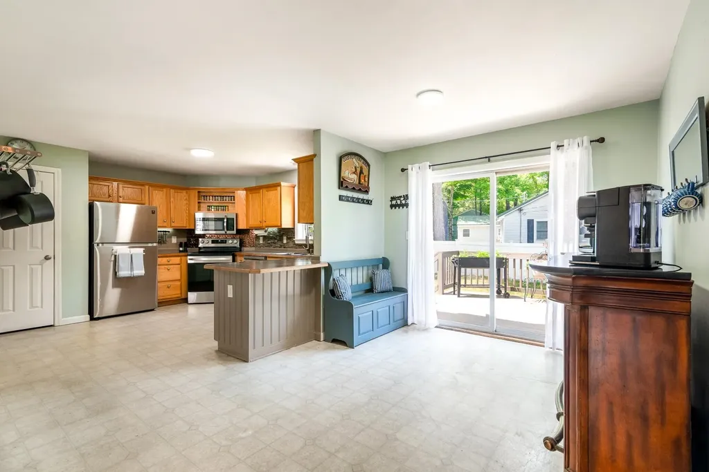 98 Gary Road Middleton NH 03887