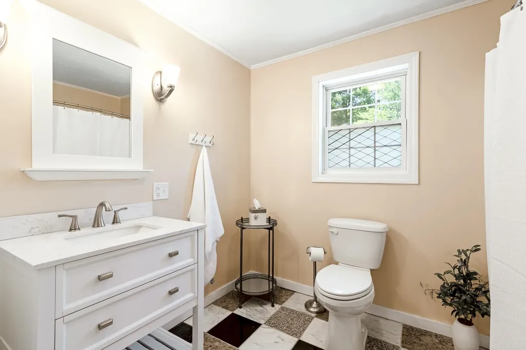 98 Gary Road Middleton NH 03887