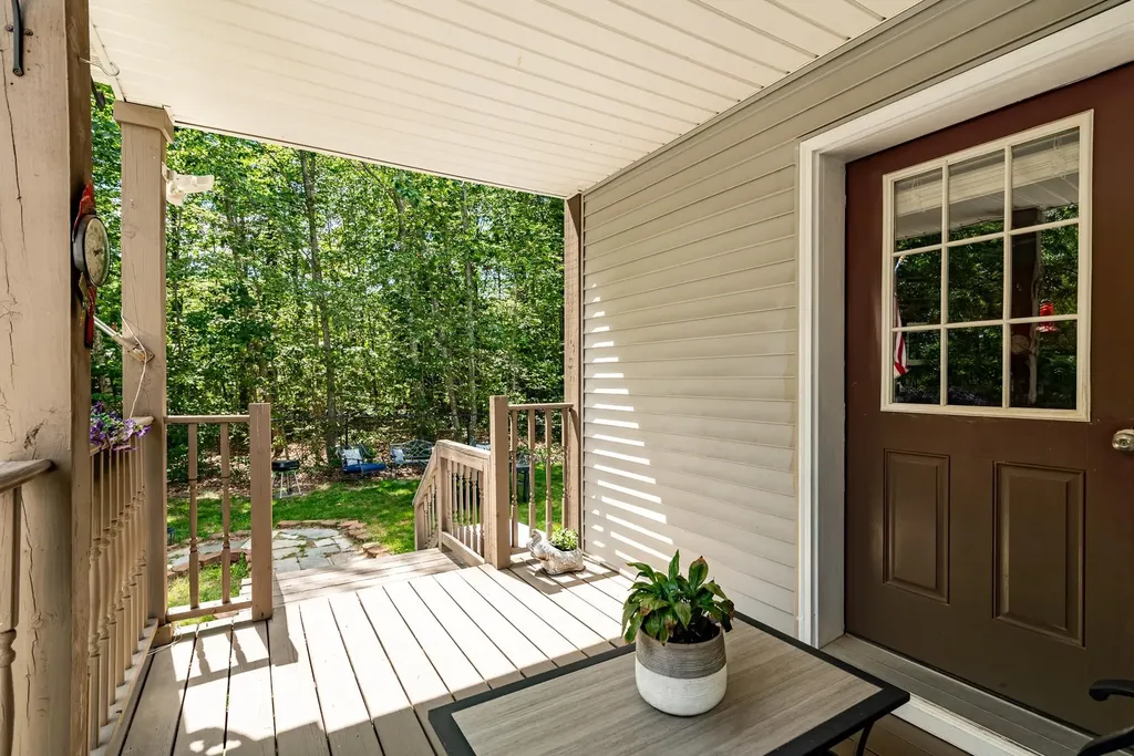 98 Gary Road Middleton NH 03887