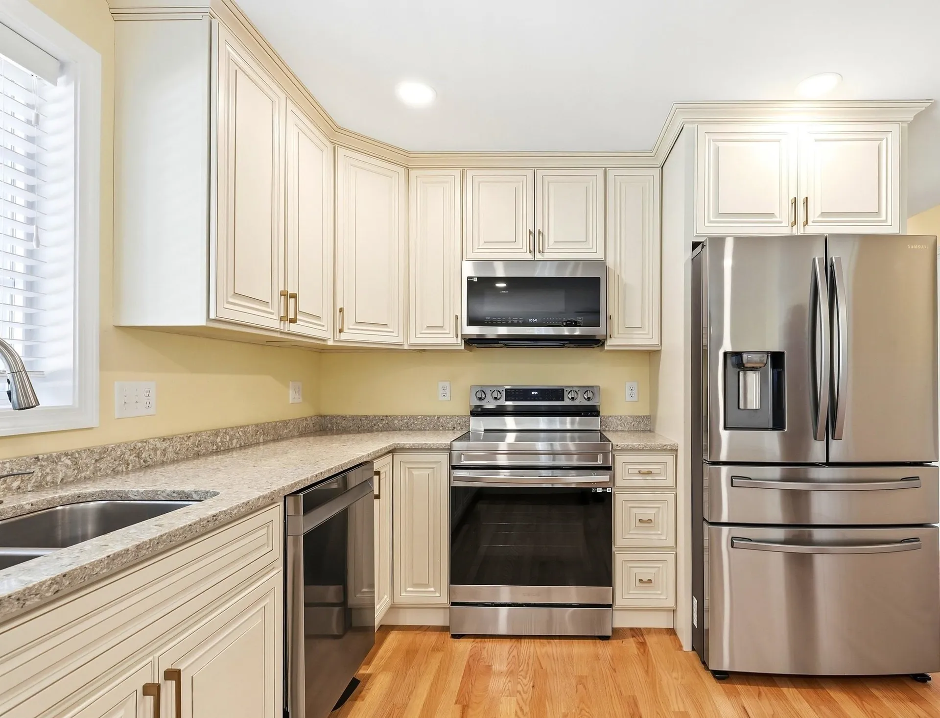 694 Walnut Street Manchester NH 03104