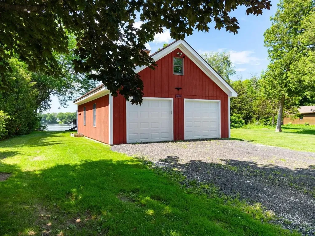 1468 Savage Point Road North Hero VT 05474