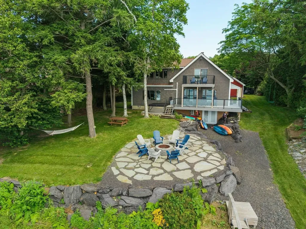 1468 Savage Point Road North Hero VT 05474