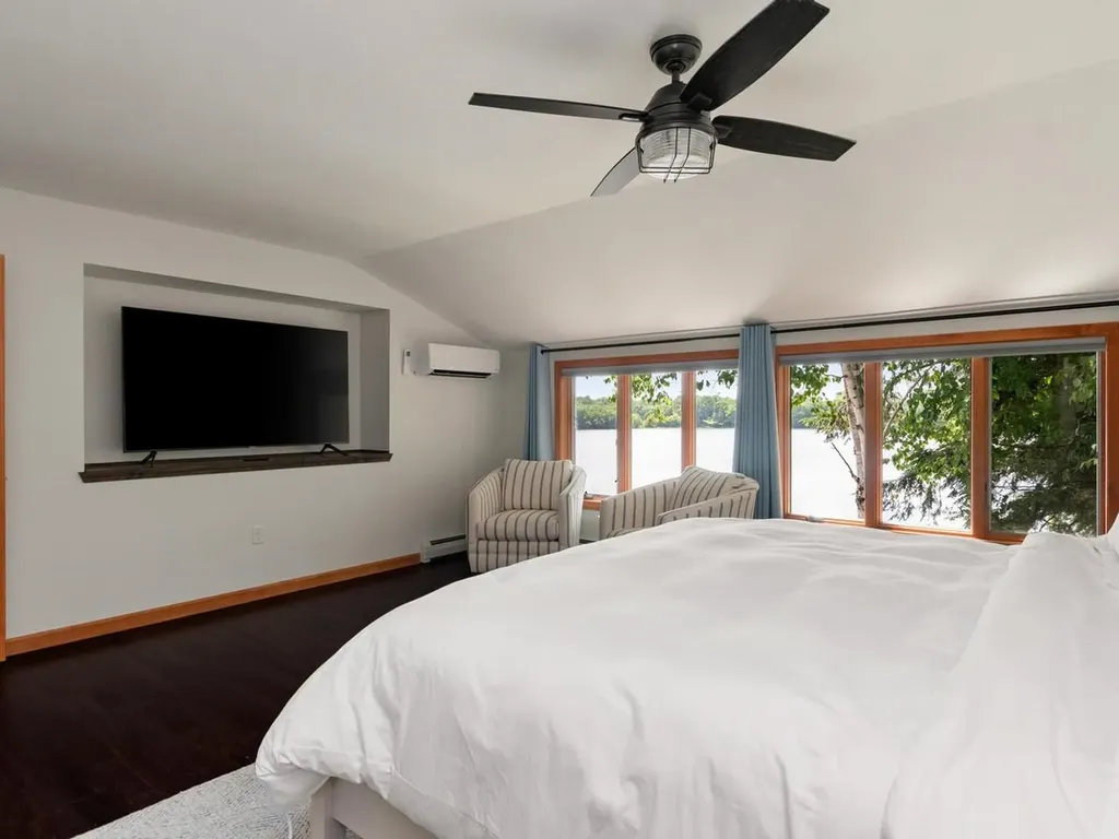 1468 Savage Point Road North Hero VT 05474