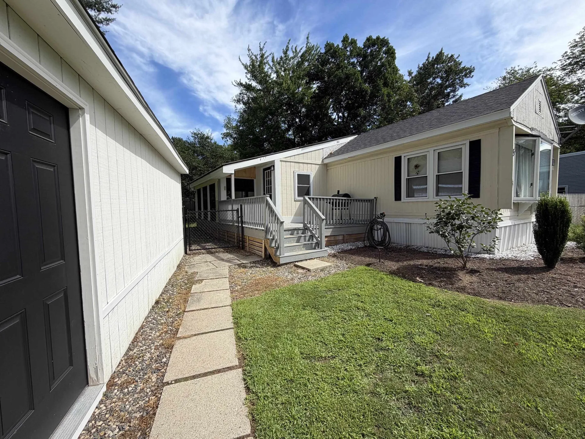 5 Margaret Avenue Raymond NH 03077