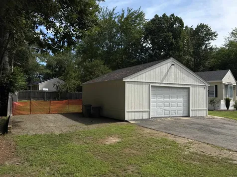 5 Margaret Avenue Raymond NH 03077