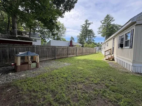 5 Margaret Avenue Raymond NH 03077