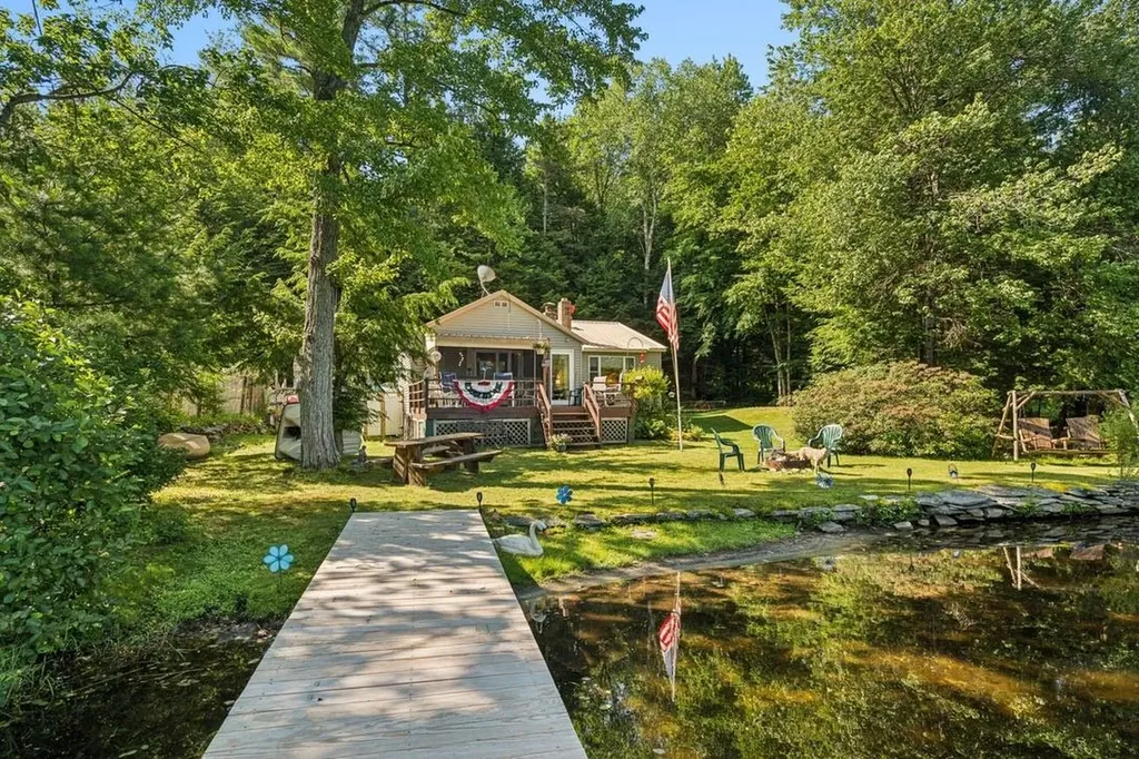 25 Lakeside Drive Unity NH 03773