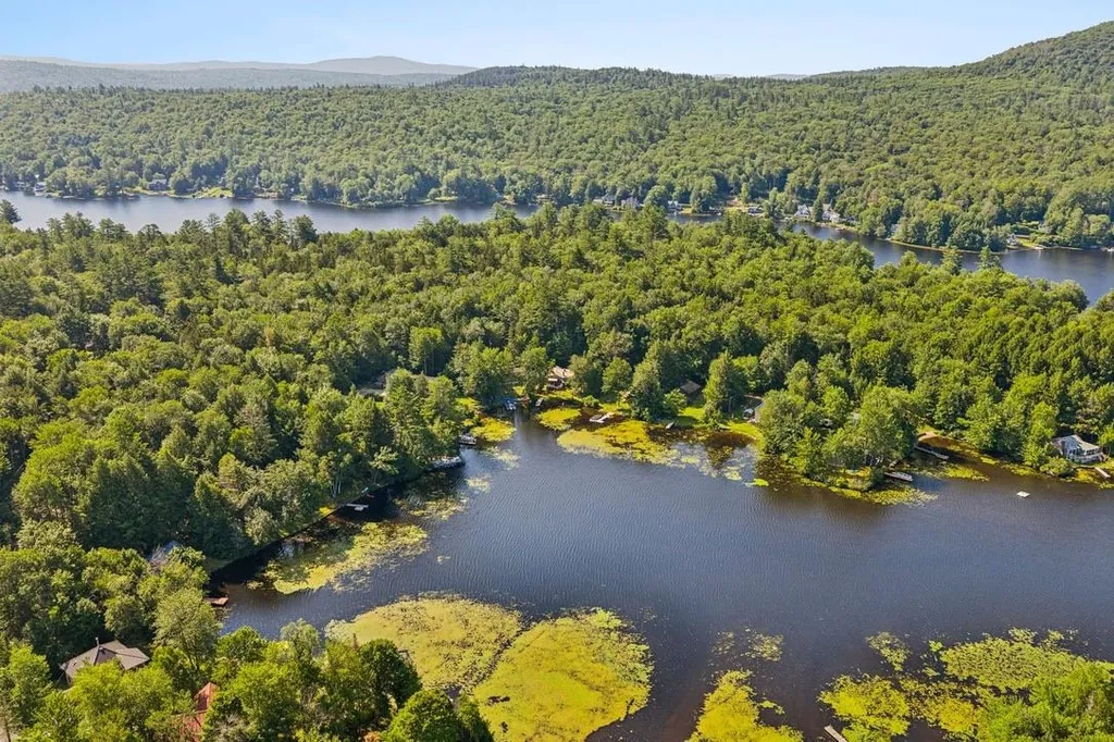 25 Lakeside Drive Unity NH 03773