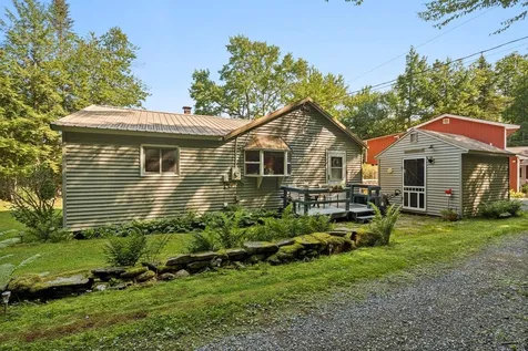 25 Lakeside Drive Unity NH 03773