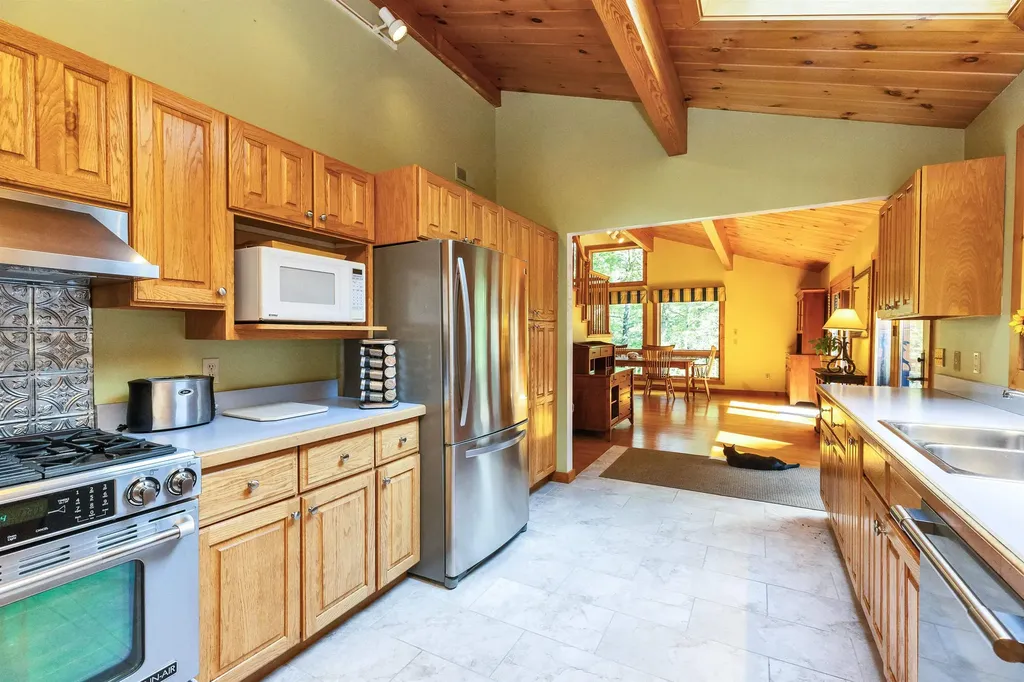 20 Jay Drive Rindge NH 03461