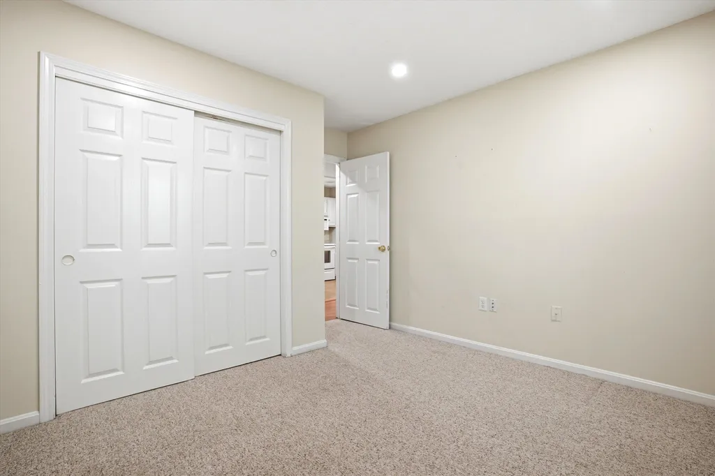14 Turnbuckle Lane Merrimack NH 03054