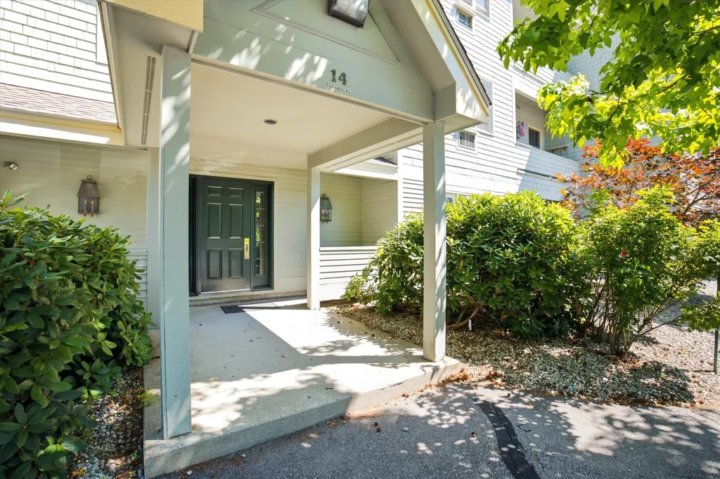 14 Turnbuckle Lane Merrimack NH 03054