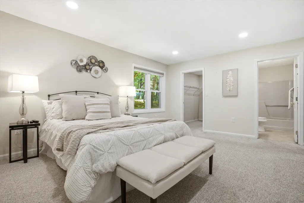 14 Turnbuckle Lane Merrimack NH 03054