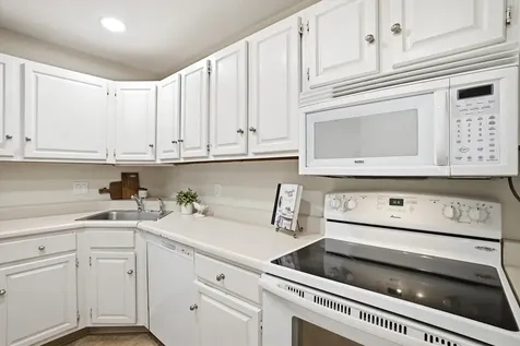 14 Turnbuckle Lane Merrimack NH 03054