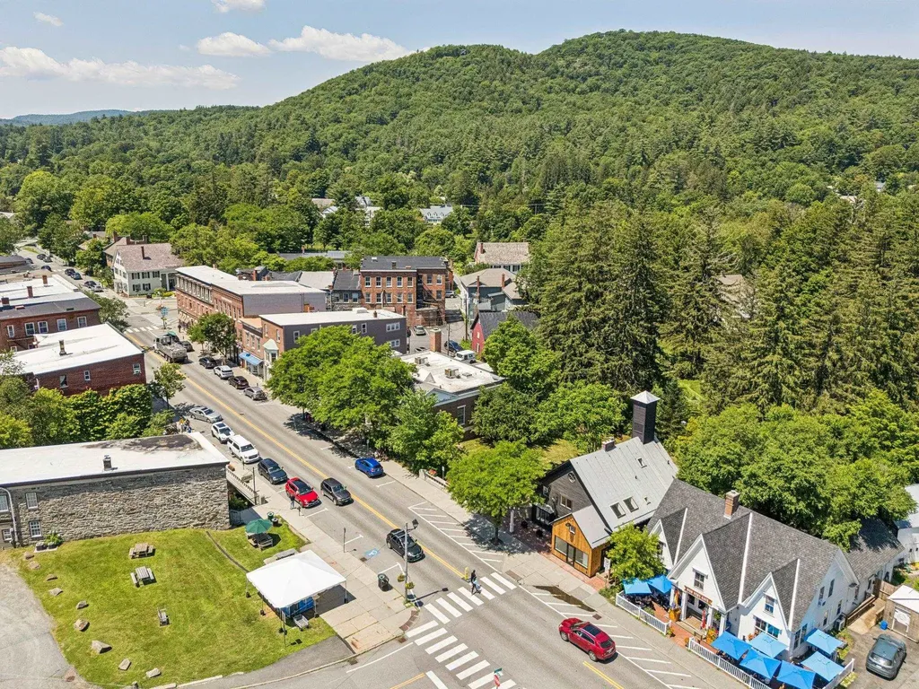 26 Central Street Woodstock VT 05091