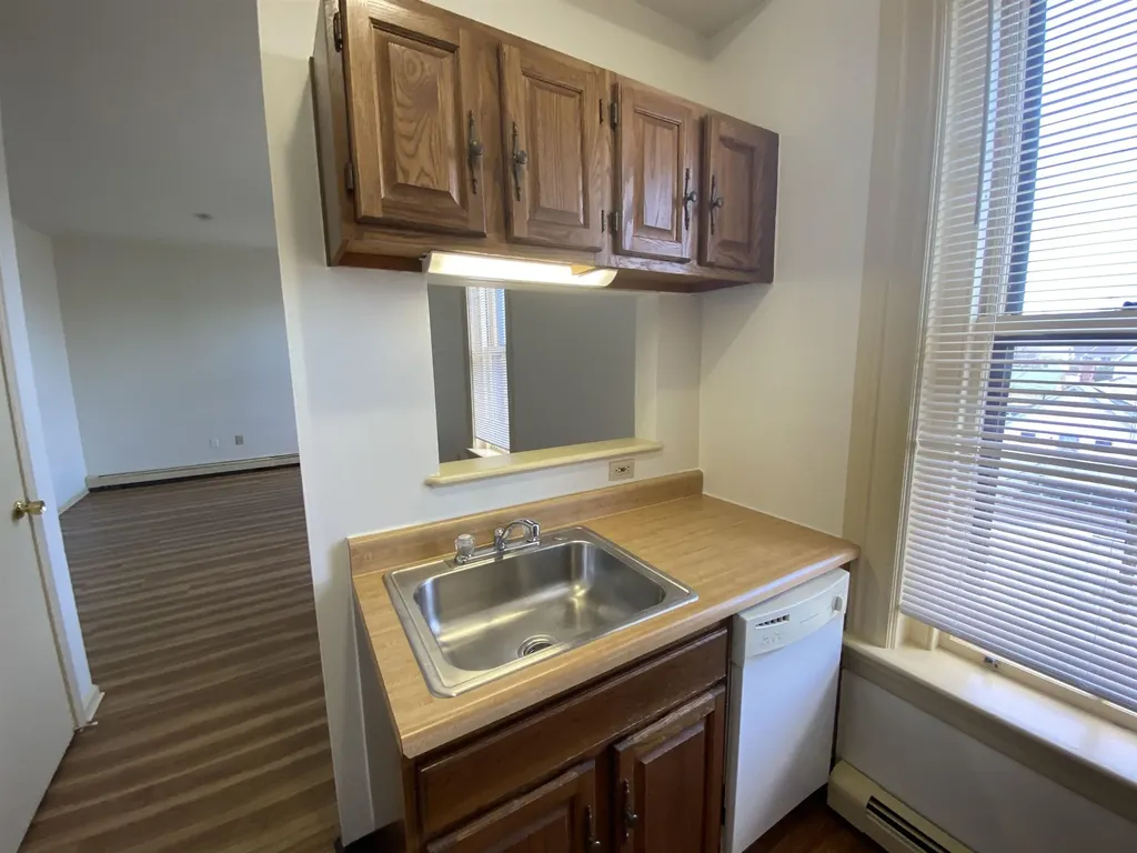 124 Orange Street Manchester NH 03103