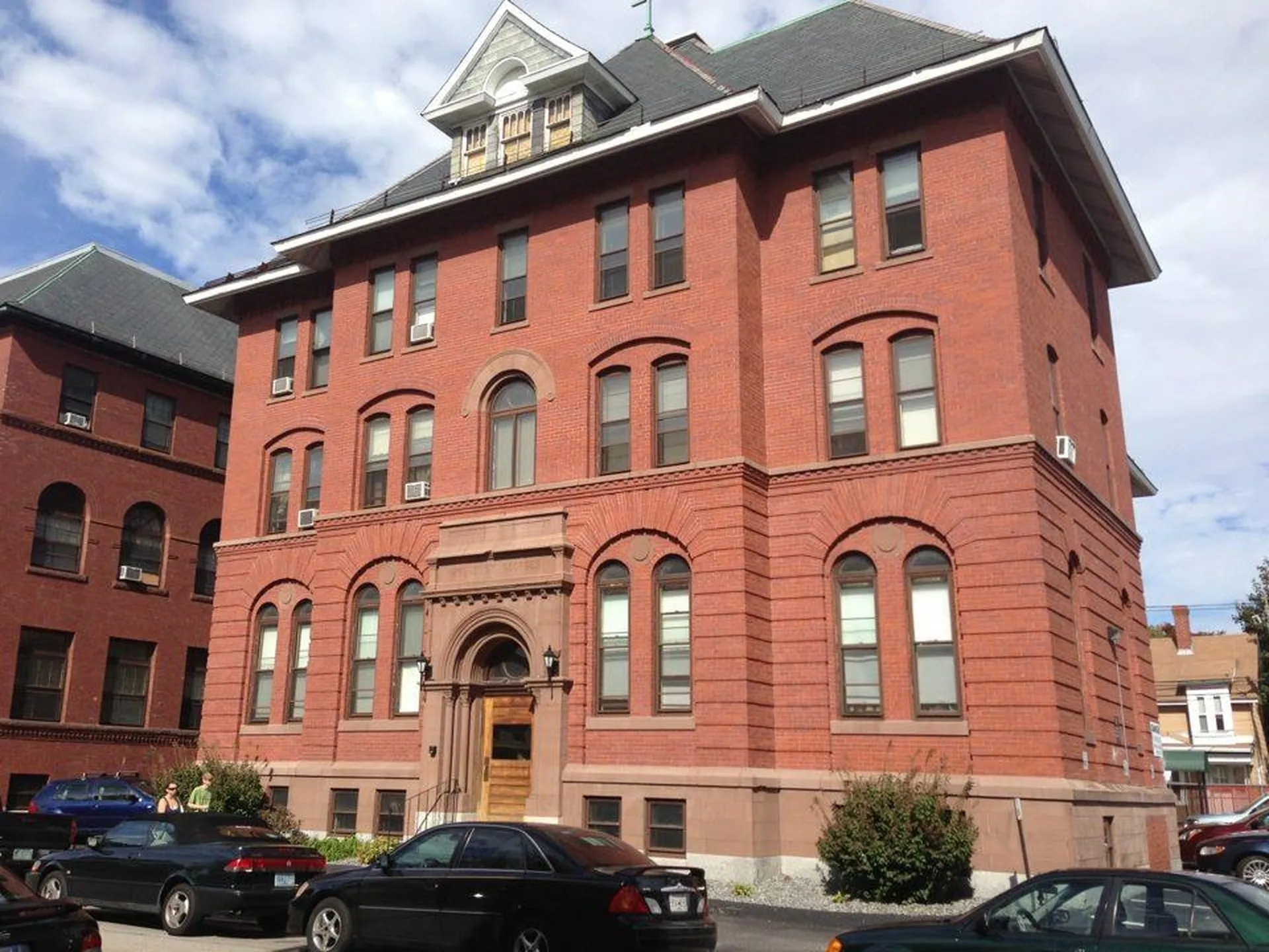 Manchester NH, 124 Orange Street, Unit 303