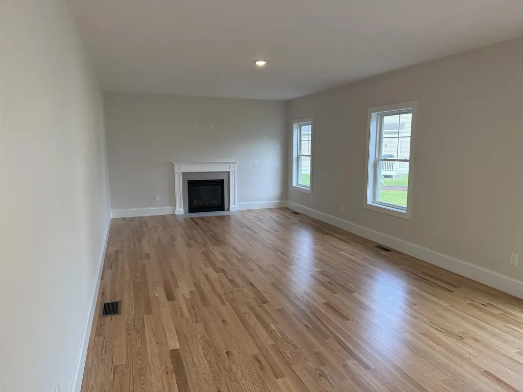 10 Wilderness Drive Nashua NH 03062