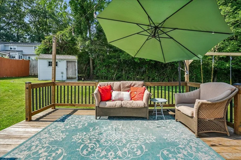 4 Sprucewood Avenue Nashua NH 03062