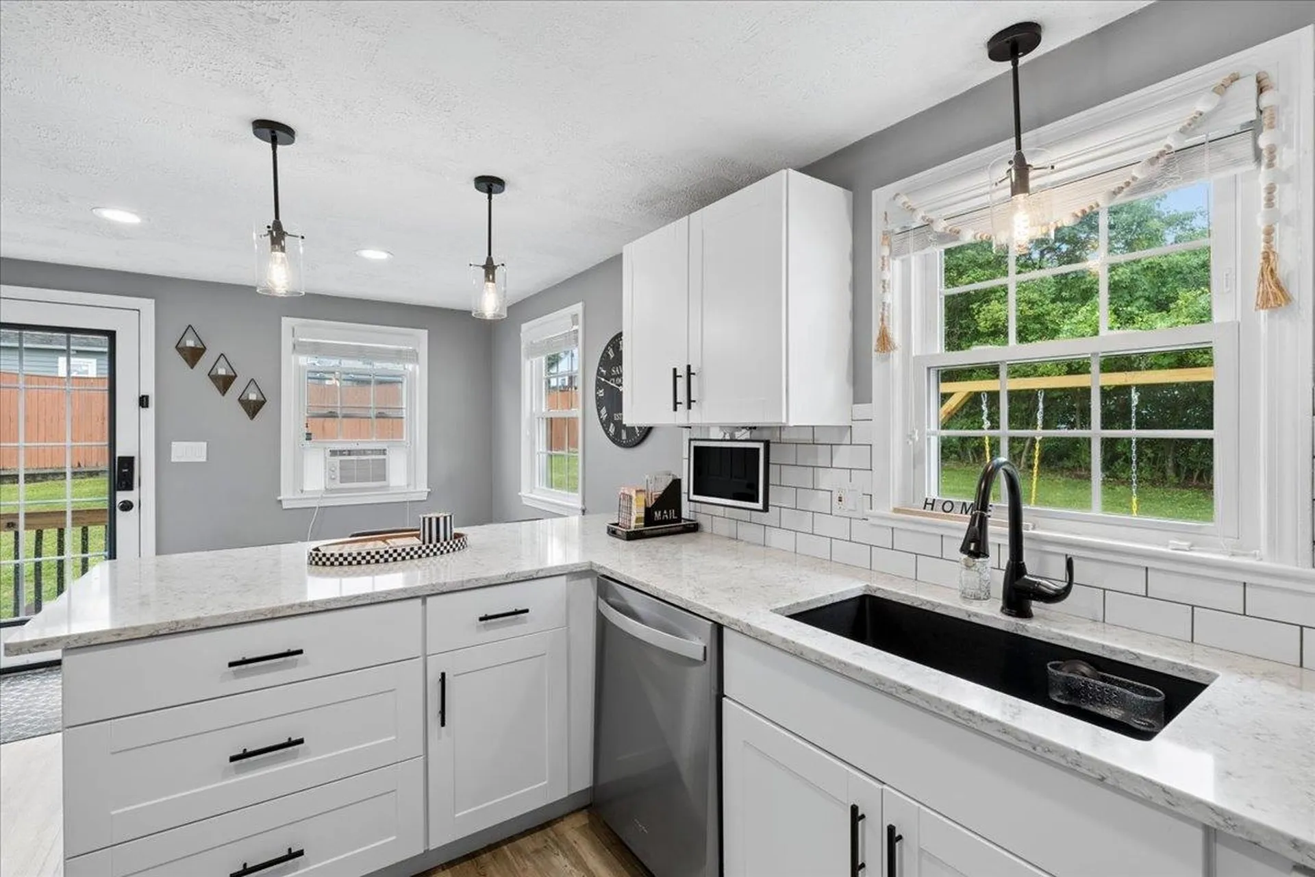 4 Sprucewood Avenue Nashua NH 03062