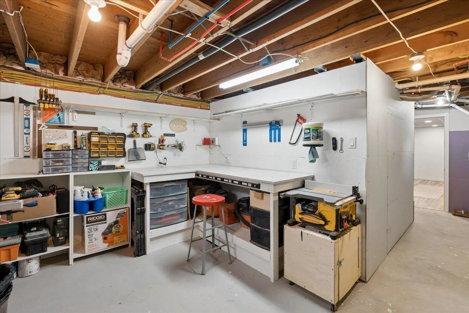 4 Sprucewood Avenue Nashua NH 03062