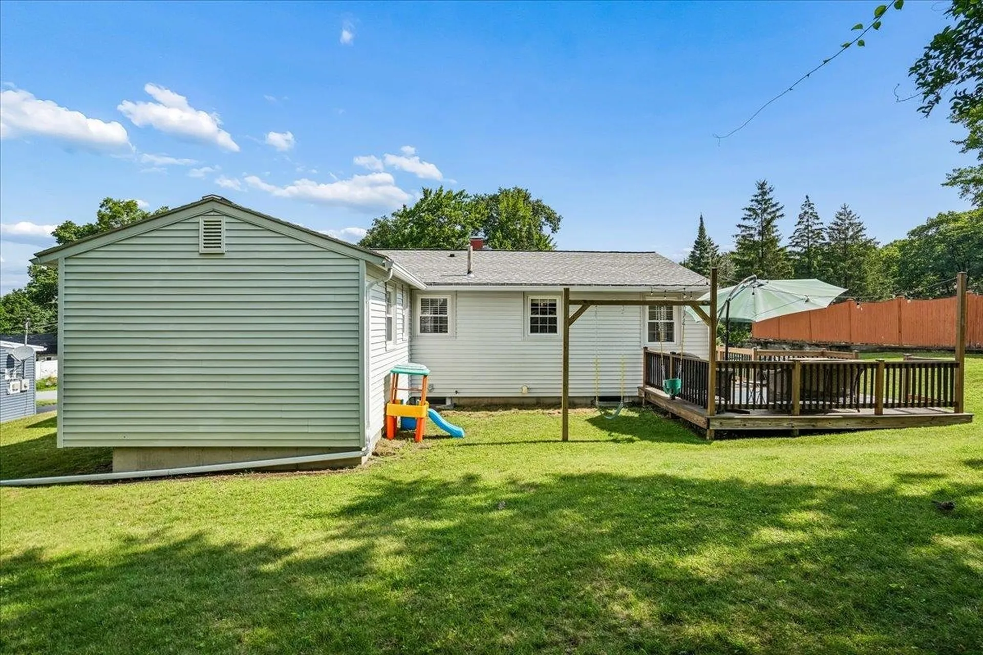 4 Sprucewood Avenue Nashua NH 03062