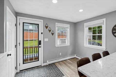 4 Sprucewood Avenue Nashua NH 03062