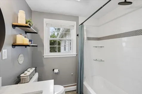 4 Sprucewood Avenue Nashua NH 03062
