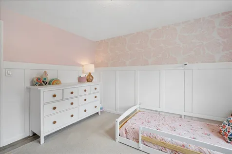 4 Sprucewood Avenue Nashua NH 03062