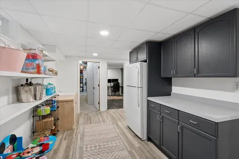 4 Sprucewood Avenue Nashua NH 03062