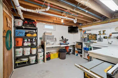 4 Sprucewood Avenue Nashua NH 03062