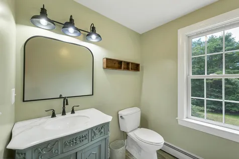 17 Federal Corner Road Tuftonboro NH 03816