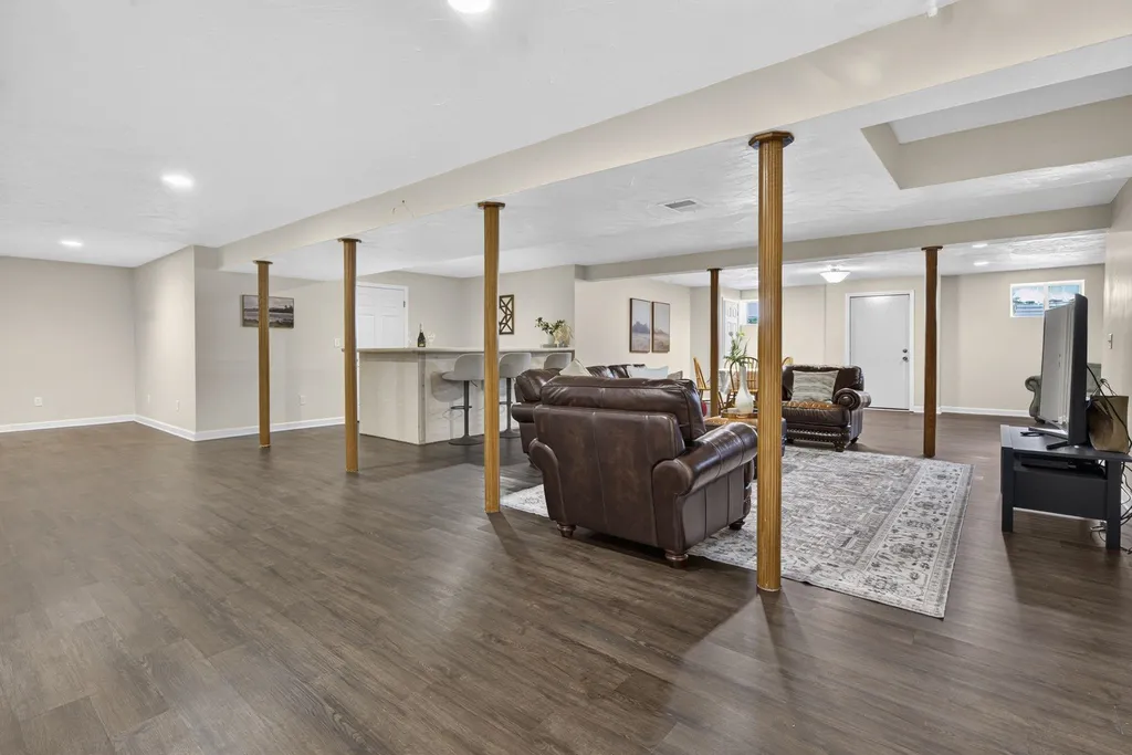 57 Baldwin Street Nashua NH 03064