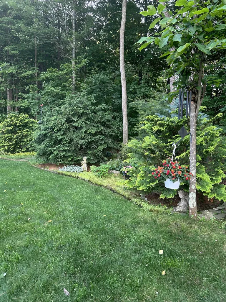 32 Peacock Brook Lane Amherst NH 03031
