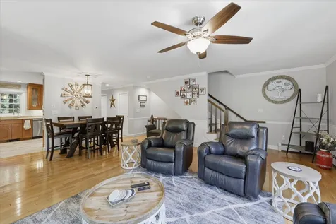 1465 Hooksett Road Hooksett NH 03106